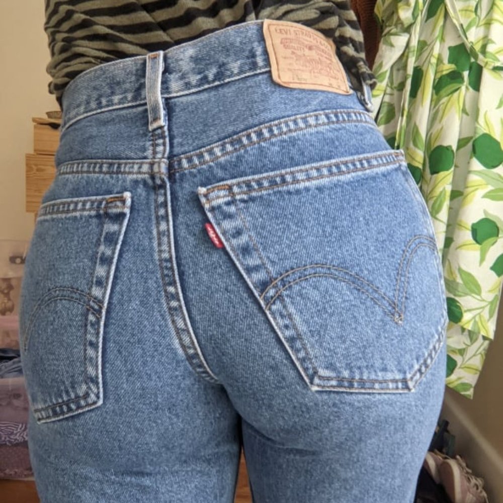 Vintage 90s Levi's 550 Relaxed Fit Straight Leg High Rise Jeans